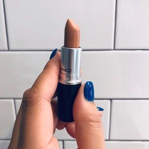 MAC Satin Lipstick - Peachstock
